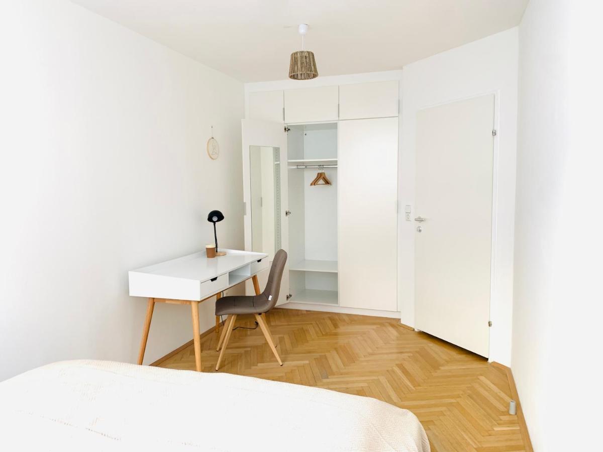 Ruhige Wohnung Im Gasometer Wien *Wifi*U3*Netflix* ภายนอก รูปภาพ