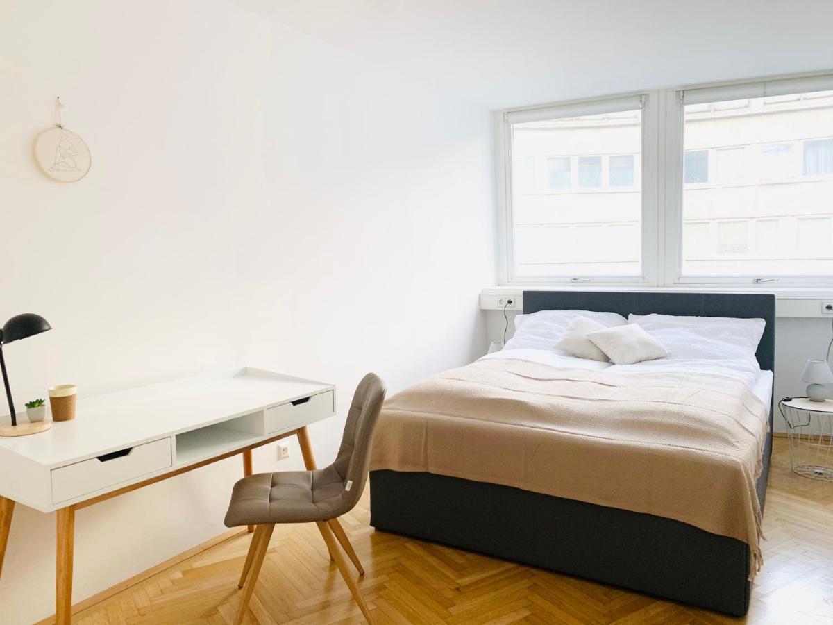 Ruhige Wohnung Im Gasometer Wien *Wifi*U3*Netflix* ภายนอก รูปภาพ
