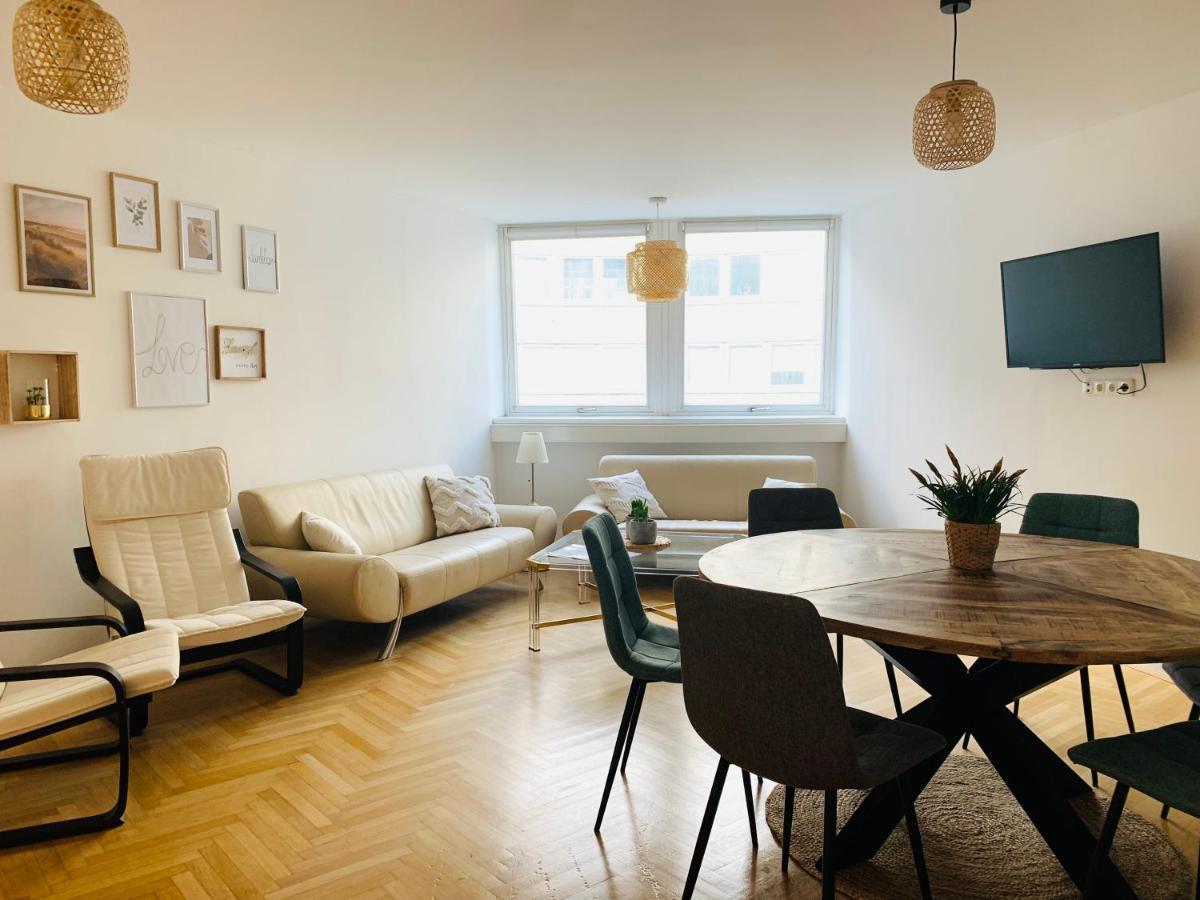 Ruhige Wohnung Im Gasometer Wien *Wifi*U3*Netflix* ภายนอก รูปภาพ