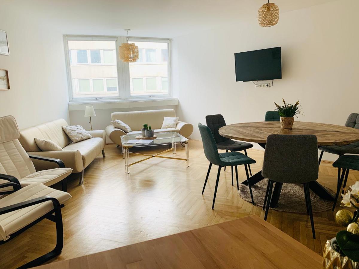 Ruhige Wohnung Im Gasometer Wien *Wifi*U3*Netflix* ภายนอก รูปภาพ